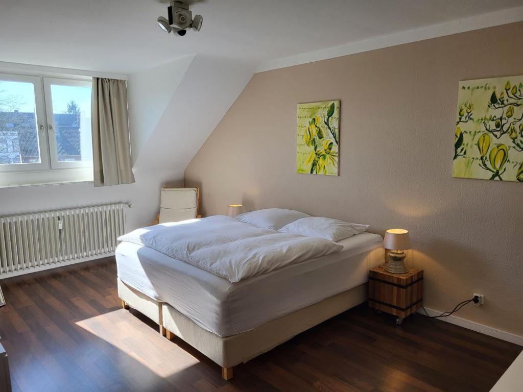 Design Apartment Naehe Duesseldorf Krefeld Esterno foto