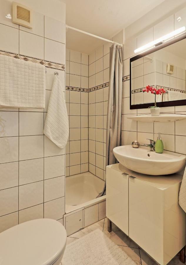 Design Apartment Naehe Duesseldorf Krefeld Esterno foto